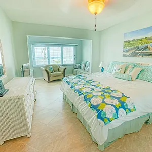 Gorgeous Ocean Views! Welcome To Bella Breeze! Beachfront 2br 2ba , Sion Farm United States Virgin Islands